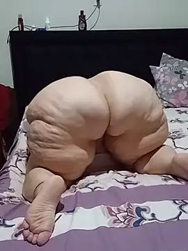 MegaAssMature XXX чат на живо