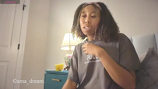 ama_dream Show in webcam