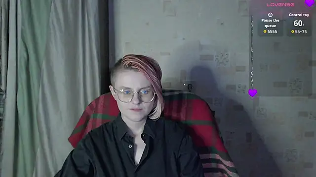 Chatroom XXX en direct de __Freya___