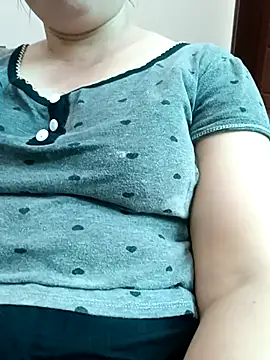 -Yeyi- Chat XXX in diretta