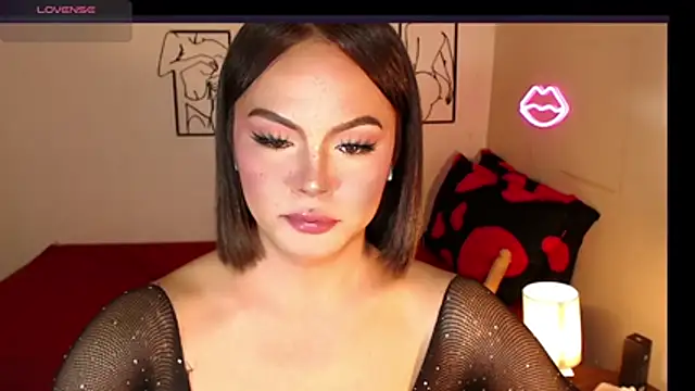 AmberMoorets: διαδικτυακό σόου στην κάμερα