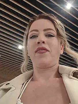 LaraLanee Webcam show