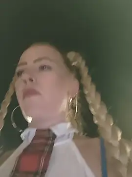 LaraLanee 网络视讯表演