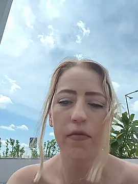 LaraLanee Webcam show