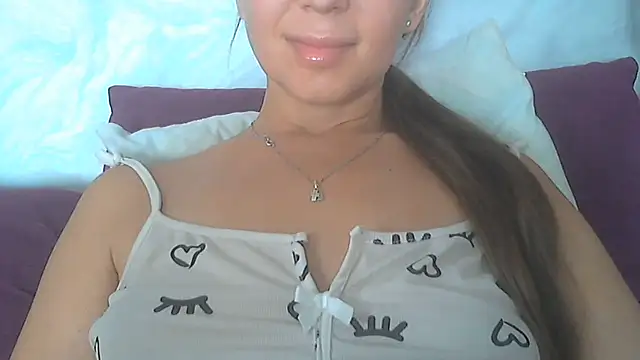 Bella--Whiten Webbikameraesitys
