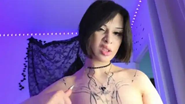 LilithMaddenn Webbikameraesitys