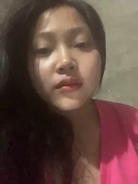 hinami-lo Pertunjukan Webcam