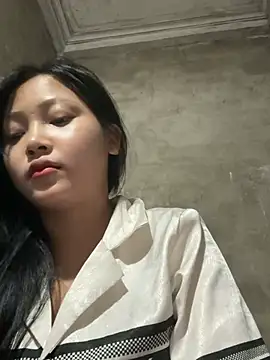 hinami-lo Adlı Modelin Web Kamerası Şovu