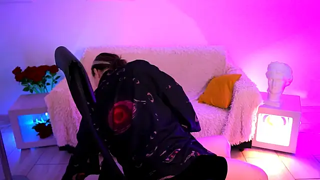 แชท XXX สดของ ViolettWoods
