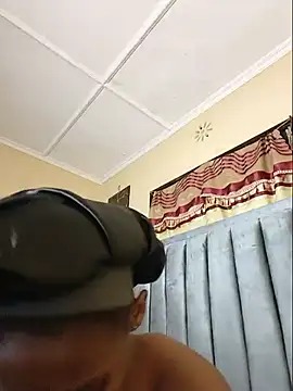Webkamerová show slim_ebon