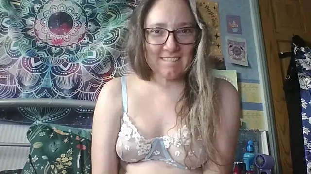 Izzylove47 লাইভ XXX চ্যাট