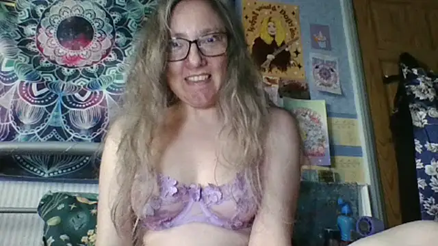 Chat +18 de Izzylove47 ao vivo