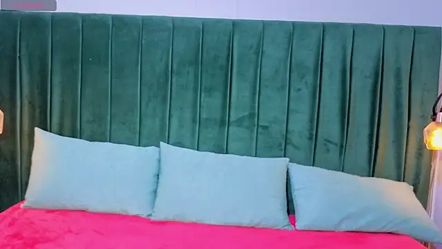 Chat soba uživo modela Emma-Horney_