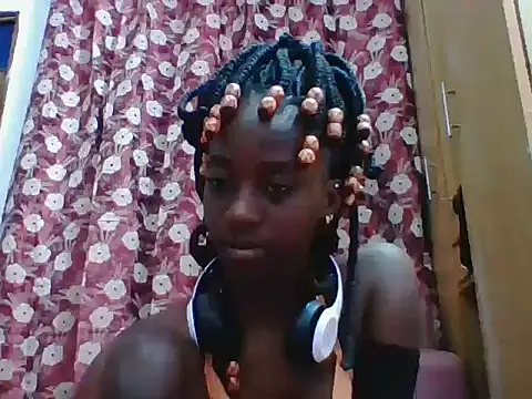 Darkpretty23's Live XXX Chat
