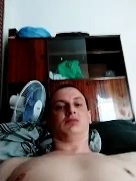 Show modela AlexxWey na web-kameri