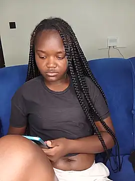 little_creamy's Live XXX Chat