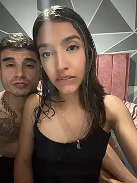 GetAddictedToUs Show in webcam