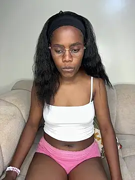 softglamqueen Adlı Modelin Canlı XXX Sohbeti