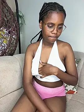 צ'אט XXX בשידור חי של softglamqueen