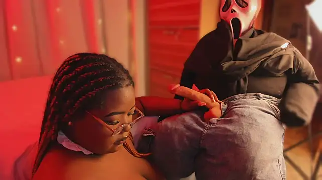 Pokazy przed kamerką – Ayanaa_Ebony_