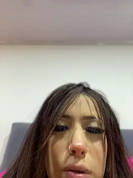 Amber_Storm19 Adlı Modelin Canlı XXX Sohbeti