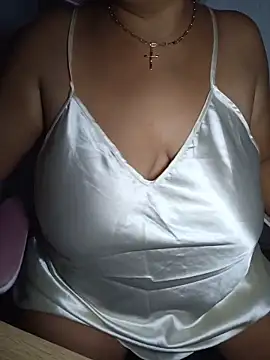 BlackLady_Rose Adlı Modelin Canlı XXX Sohbeti