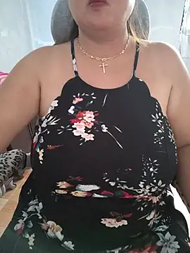 Chatroom XXX en direct de BlackLady_Rose