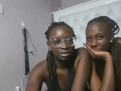 nudevelvet1's Webcam Show