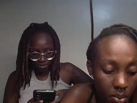 nudevelvet1's Live XXX Chat