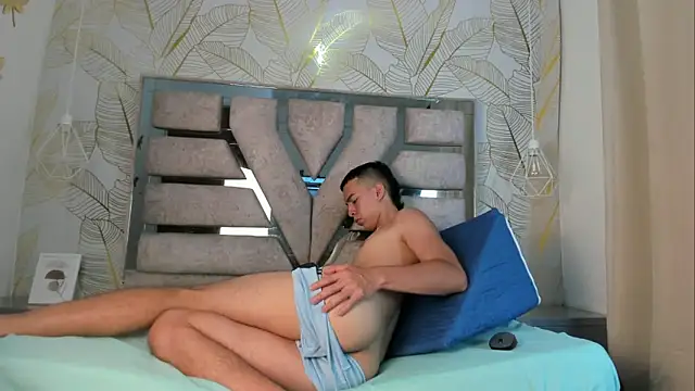 Pokazy przed kamerką – Ithan_Clarck