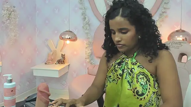 Horny_Curls Obrolan Langsung XXX