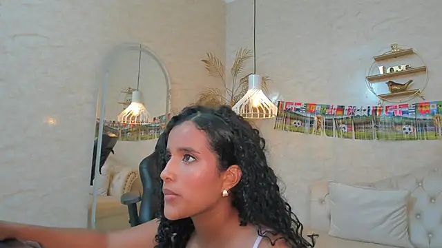 Horny_Curls élő XXX-chatje