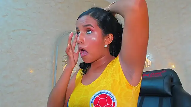 دردشة Horny_Curls الجنسية المباشرة