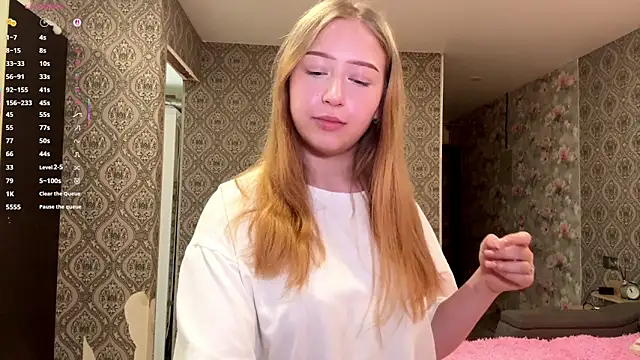 LunaHart7: онлайн-секс-чат
