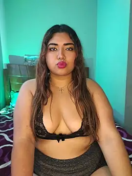 CurvyLolaX – Live XXX-chat
