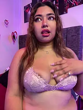 CurvyLolaX's Live XXX Chat