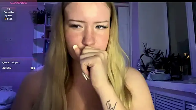 Lisi_Kiss_ Live XXX-chat