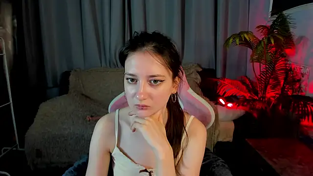 SummerLilaa's Live XXX Chat