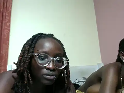 XXX chat uživo modela SexyAry