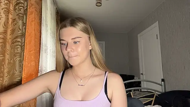 HoneysPiee – webcam-show