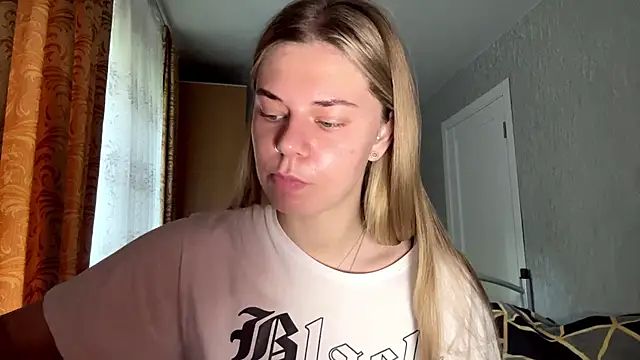 HoneysPiee Live Chatraum
