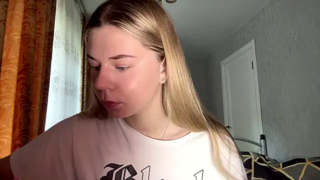 Онлайн чат HoneysPiee