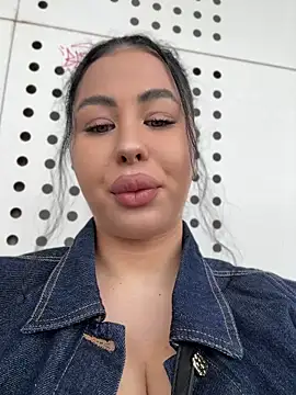 DaianaKimberly Webcam show
