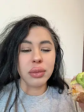 DaianaKimberly Webcam show