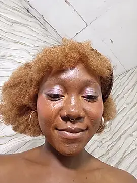 SpicyMackenzie22's Live XXX Chat