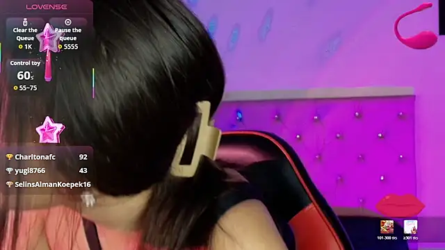 naomifire_'s Live XXX Chat