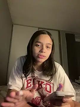 Онлайн чат XXX delilahraebaby