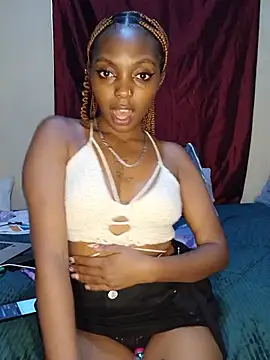 Petite_Ciri Show in webcam