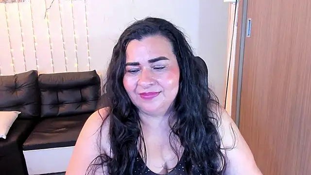 katiusca_rm's Live XXX Chat