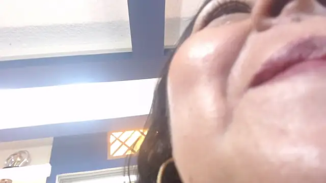 katiusca_rm's Live XXX Chat